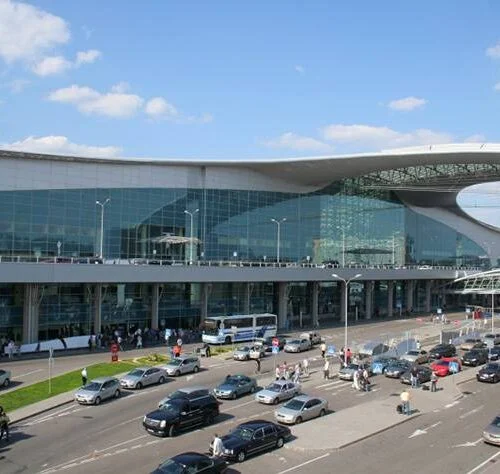 Cairo Airport Transfer in a Private Mini Van Economy
